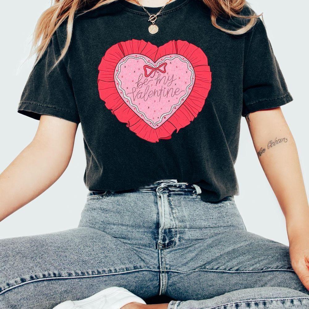 Retro Ruffle Heart Valentines Day Vuitino Merch